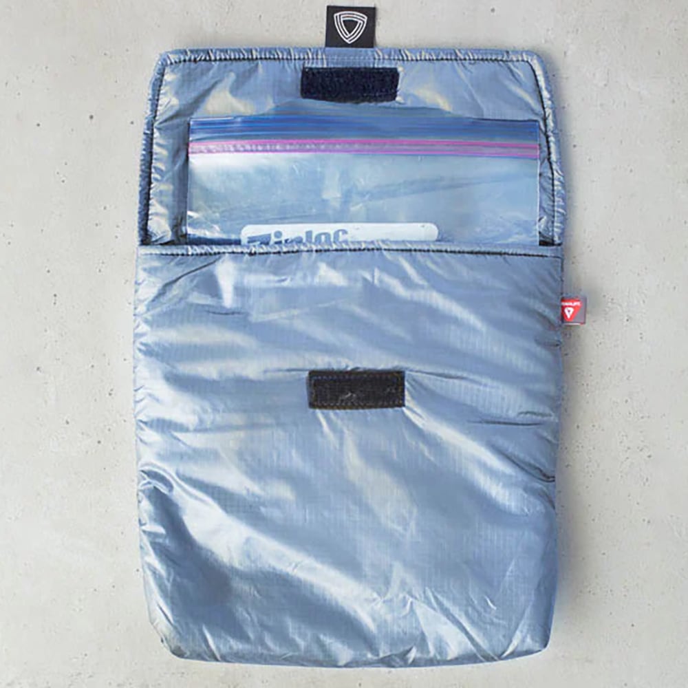 【DM便190円】TRAIL BUM トレイルバム P.I.POUCH MEDIUM プリマロフト内蔵ポーチ ミディアム