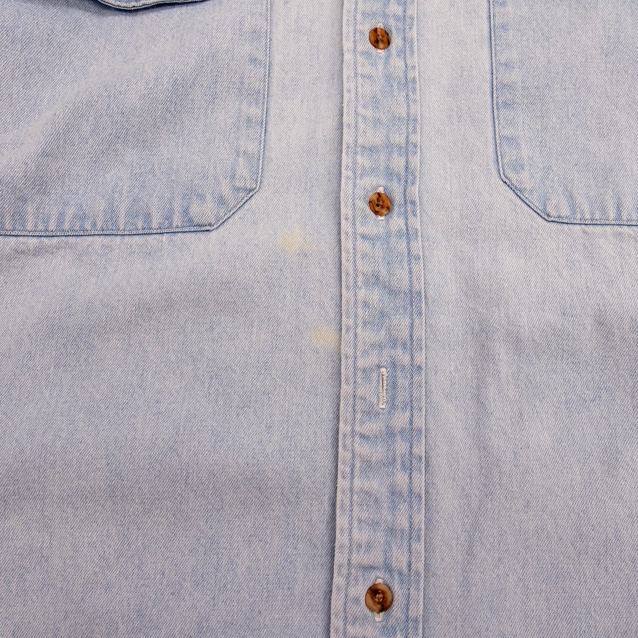 【USED】90s Eddie Bauer エディーバウアー Light Wash Denim Shirt with Fly Fishing Embroidery ライトウォッシュ デニムシャツ (フライフィッシング刺繍) 黒タグ