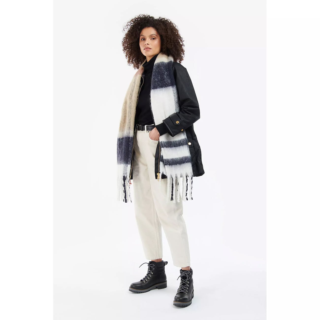 Barbour バブアー Isla Tartan Boucle Scarf Hessian Tartan アイラ タータン ブークレ スカーフ LSC0293