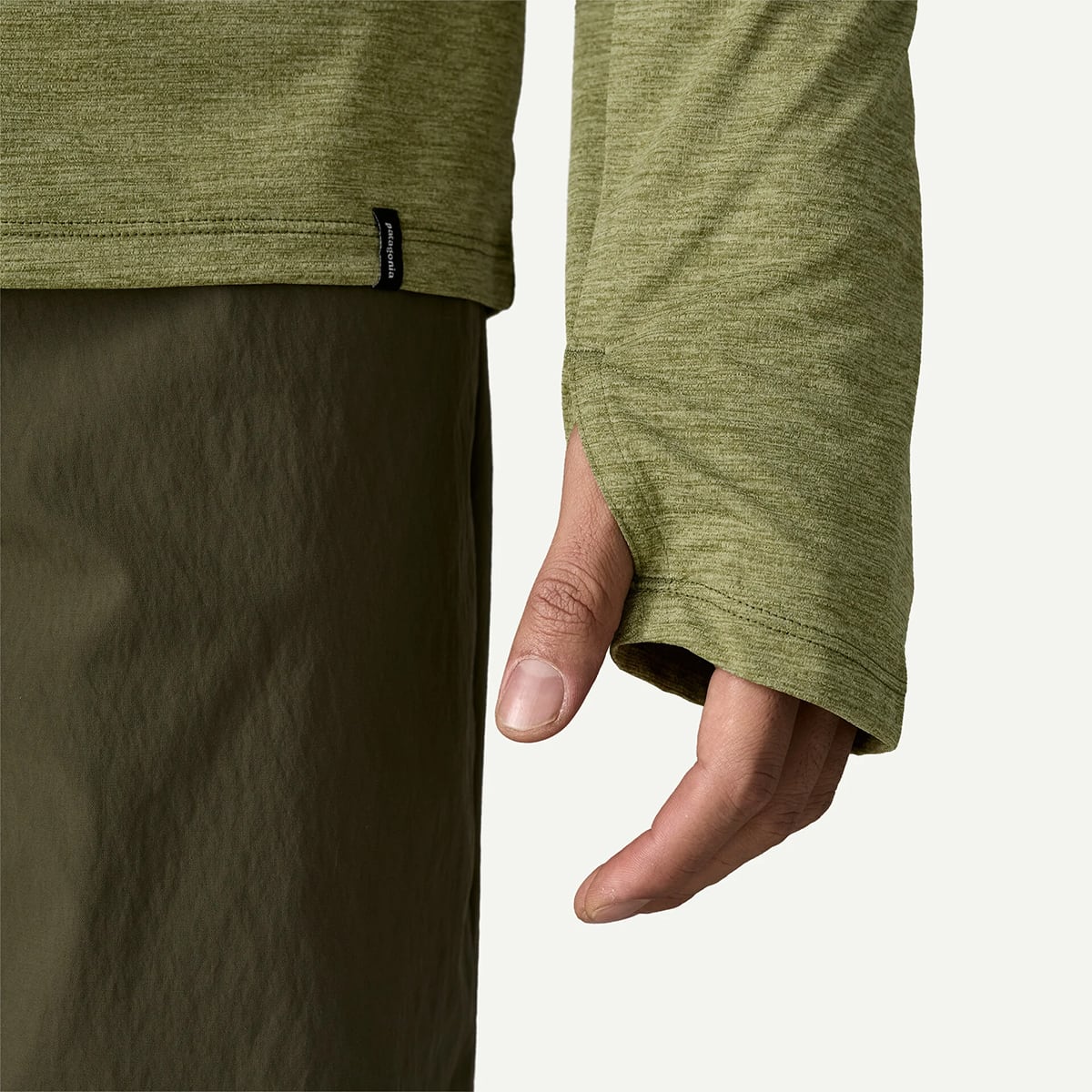 【DM便190円】Patagonia パタゴニア Men's Capilene? Cool Sun Hoody - Fitz Roy Trout メンズ・キャプリーン・クール・サン・フーディ フィッツロイ トラウト 44937